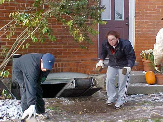 Crawl Space and Below Grade Portable Conveyor System